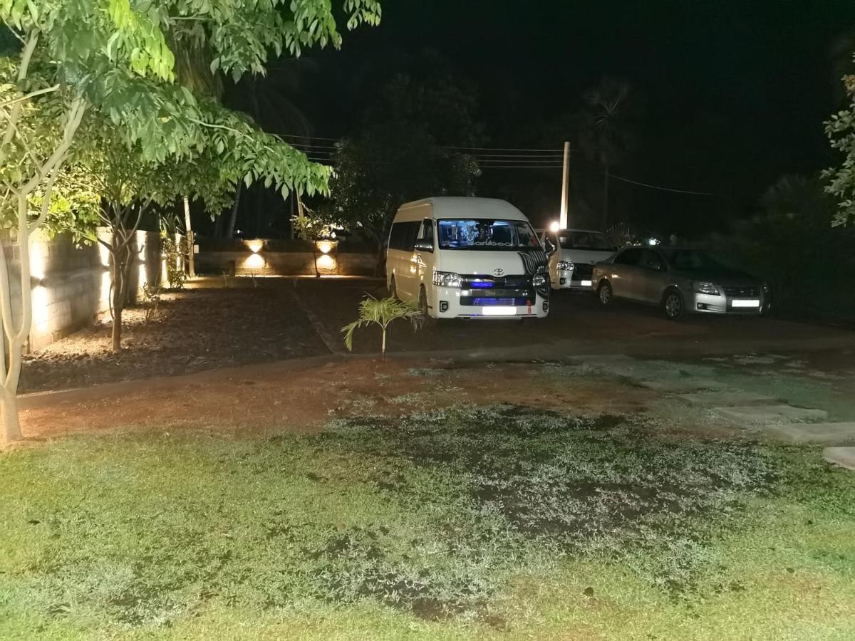Ruwinsons Canal Garden Anuradhapura Dış mekan fotoğraf