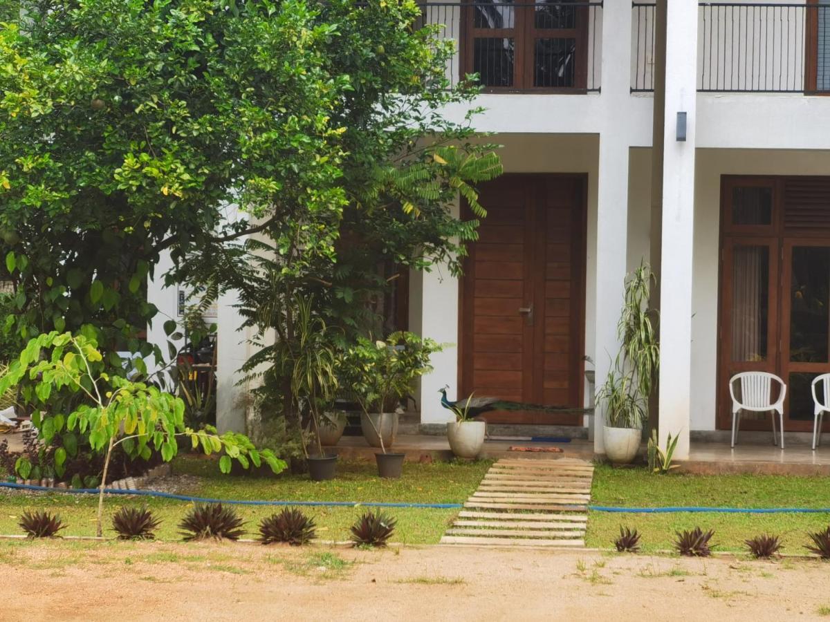 Ruwinsons Canal Garden Anuradhapura Dış mekan fotoğraf