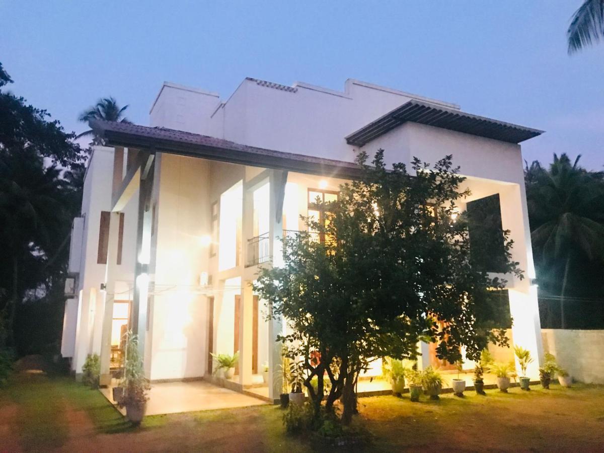 Ruwinsons Canal Garden Anuradhapura Dış mekan fotoğraf